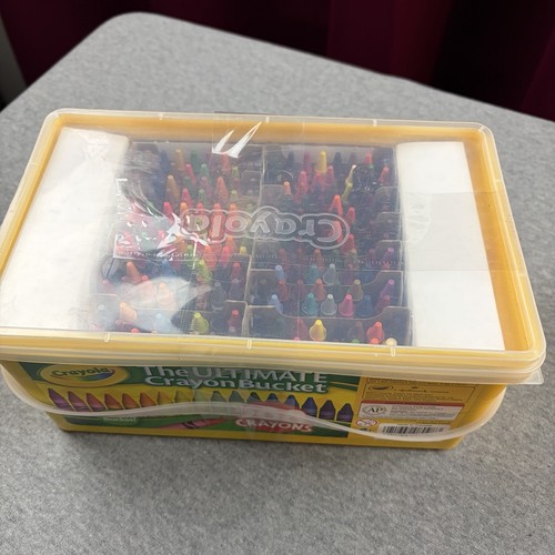Brand new crayola 200 crayons - brand,
